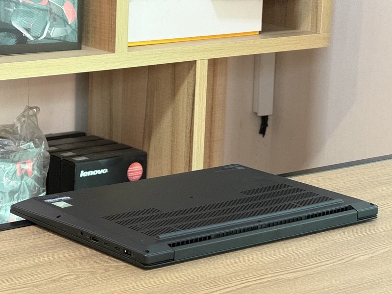 Lenovo Workstation Thinkpad P1 Gen 5