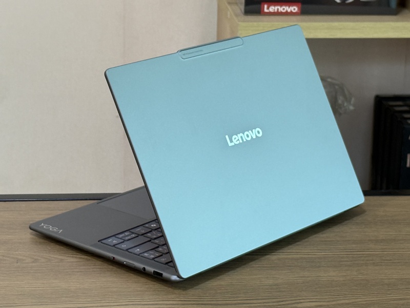 Lenovo Yoga Slim 7i 14ILL10-83JX001GTA