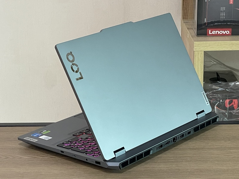 Lenovo LOQ 15IRX9
