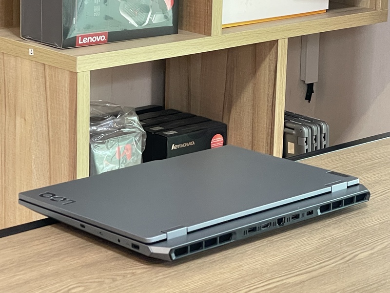 Lenovo LOQ 15IRX9