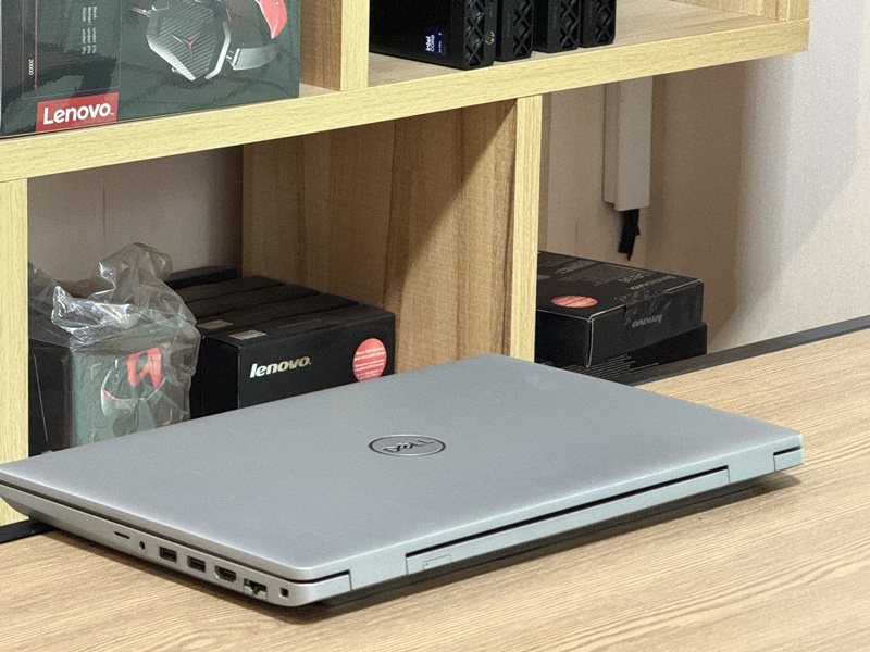 Dell Precision 3561
