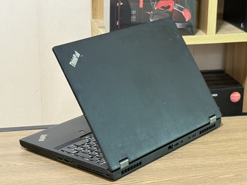 Lenovo Workstation Thinkpad P52
