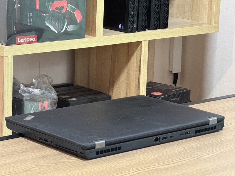 Lenovo Workstation Thinkpad P52