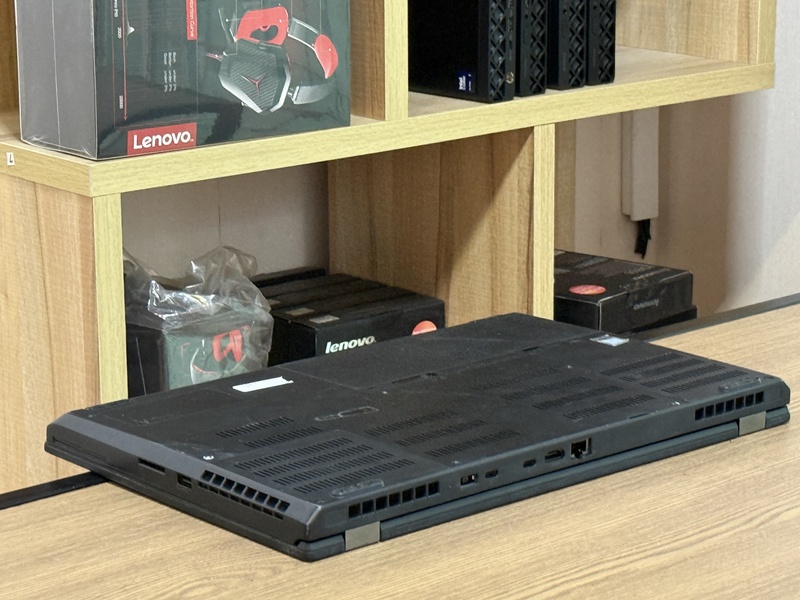 Lenovo Workstation Thinkpad P52