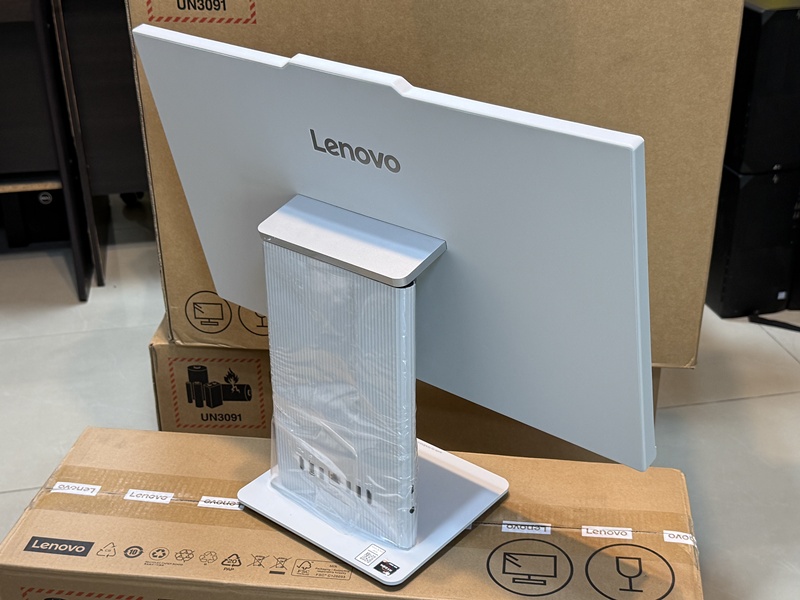 Lenovo IdeaCentre AIO 24ARR9