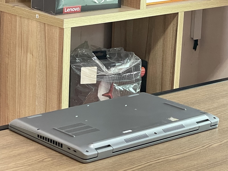 Dell Precision 3561