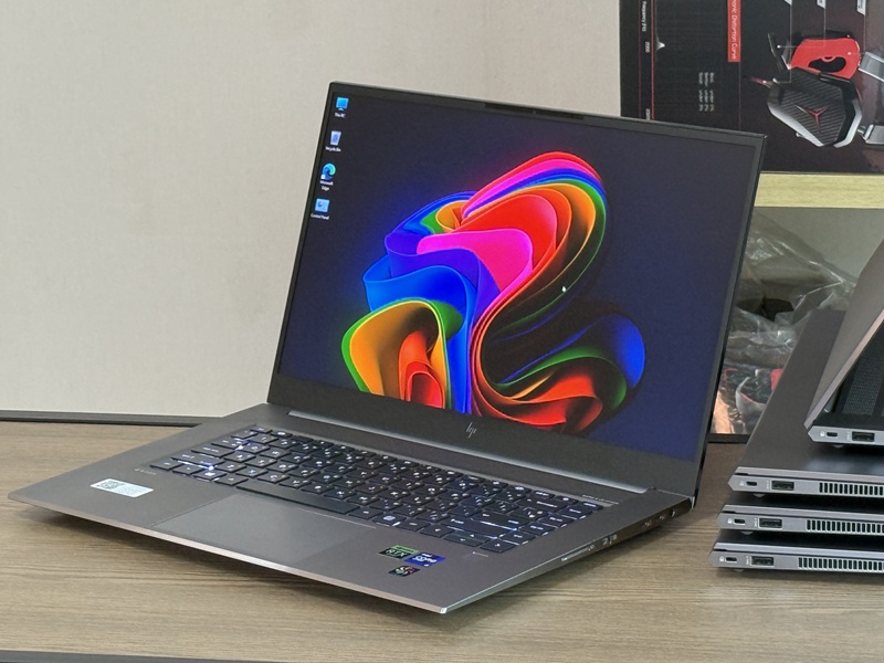 HP ZBook Studio 15 G8 Mobile Workstation