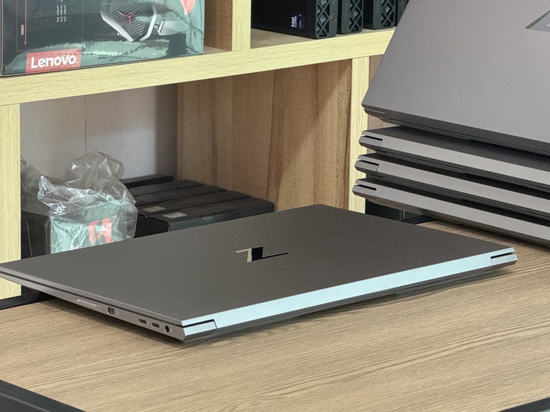 HP ZBook Studio 15 G8 Mobile Workstation