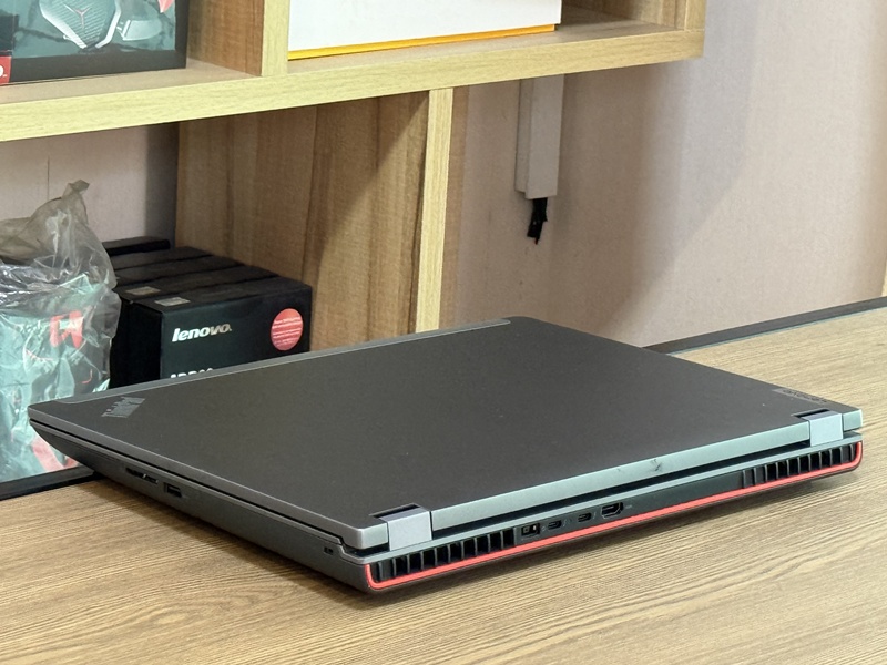 Thinkpad P16 Gen 1