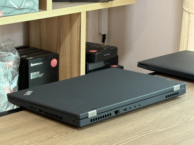Lenovo Workstation Thinkpad P15 Gen 2