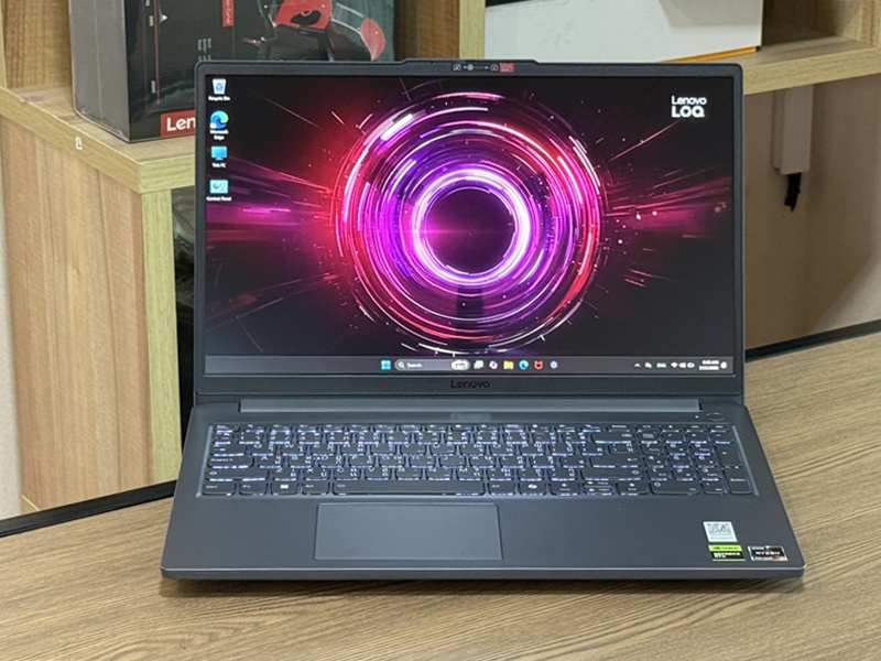 Lenovo LOQ 15ARP10E