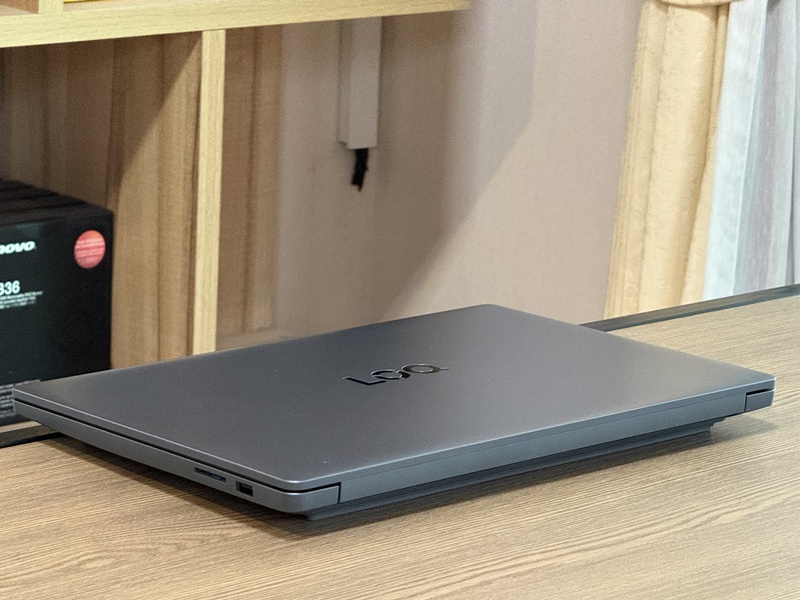 Lenovo LOQ 15ARP10E
