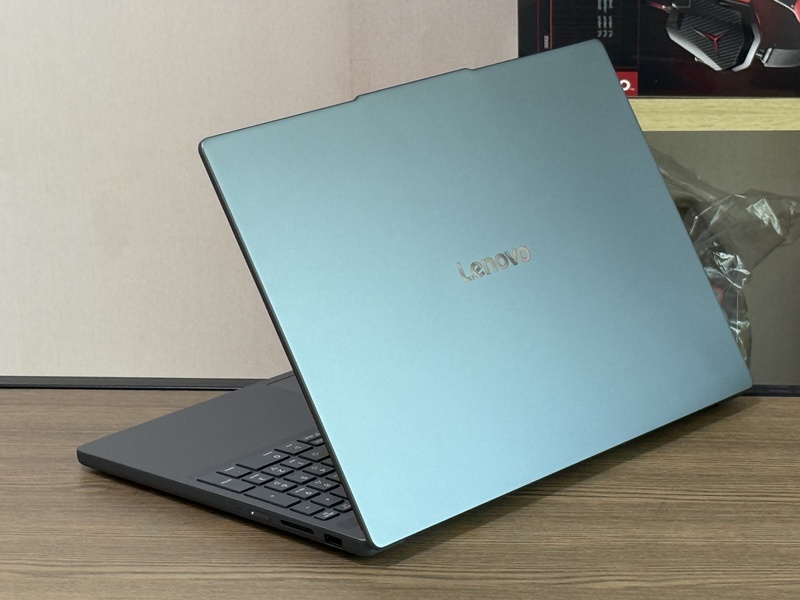 Lenovo IdeaPad Slim 3i